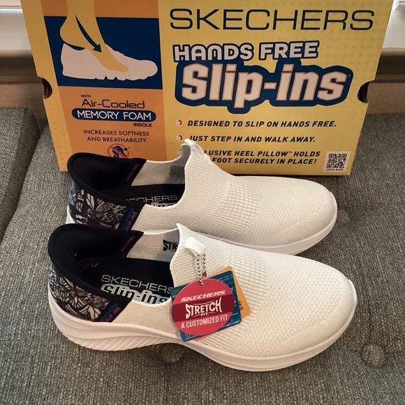 Skechers Women's Slip-Ins: Ultra Flex 3.0 - Full Flight Casual Sneakers,… - Picture 1 of 11